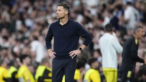  Real Madrid: Giờ còn không xoay là chóng mặt đấy Xabi Alonso!